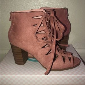 Women’s chunky heels